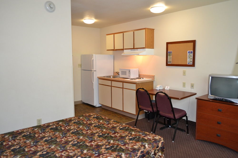 Woodspring Northeast Memphis